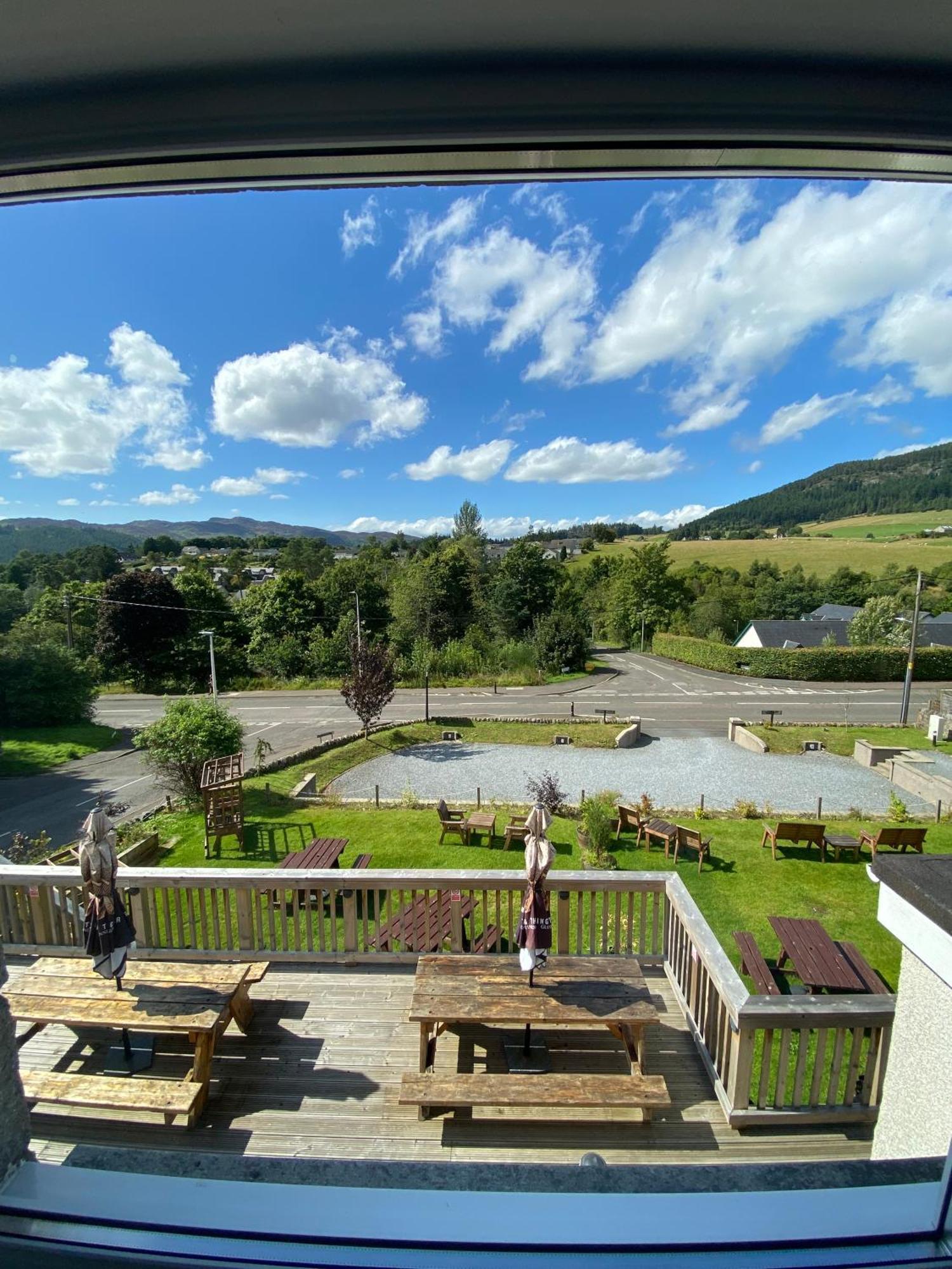 Craigvrack Hotel & Restaurant Pitlochry Exterior photo