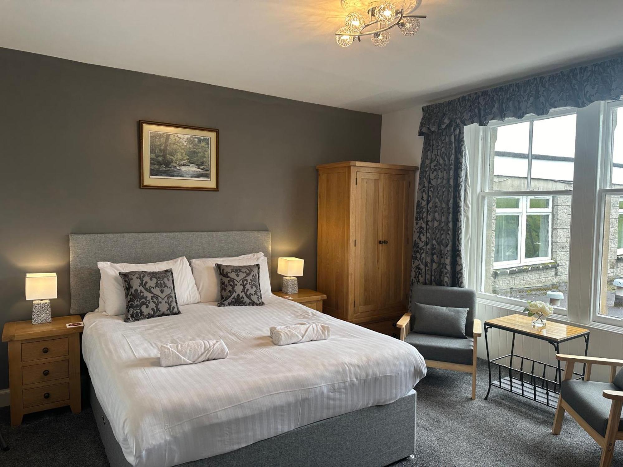 Craigvrack Hotel & Restaurant Pitlochry Exterior photo